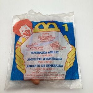 1996 McDonald's Hunchback Of Notre Dame Esmeralda Amulet Unopened
